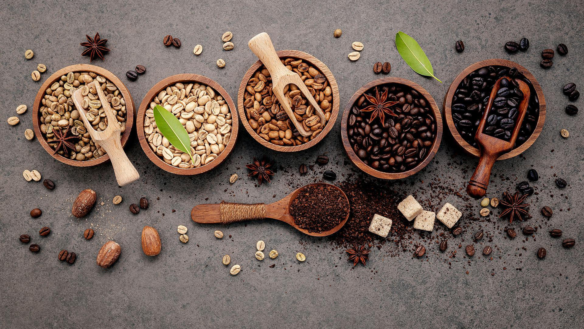 Het verschil tussen light, medium en dark roast koffiebonen? Wij leggen het je uit.